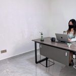 女神老板系列番外篇1：雯雯的罚站架挑战