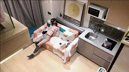 在绑匪的控制下如何教科书式的服从，浑身上下只穿内内+黑丝，把小美女虐哭后心满意足的放过了她-8
