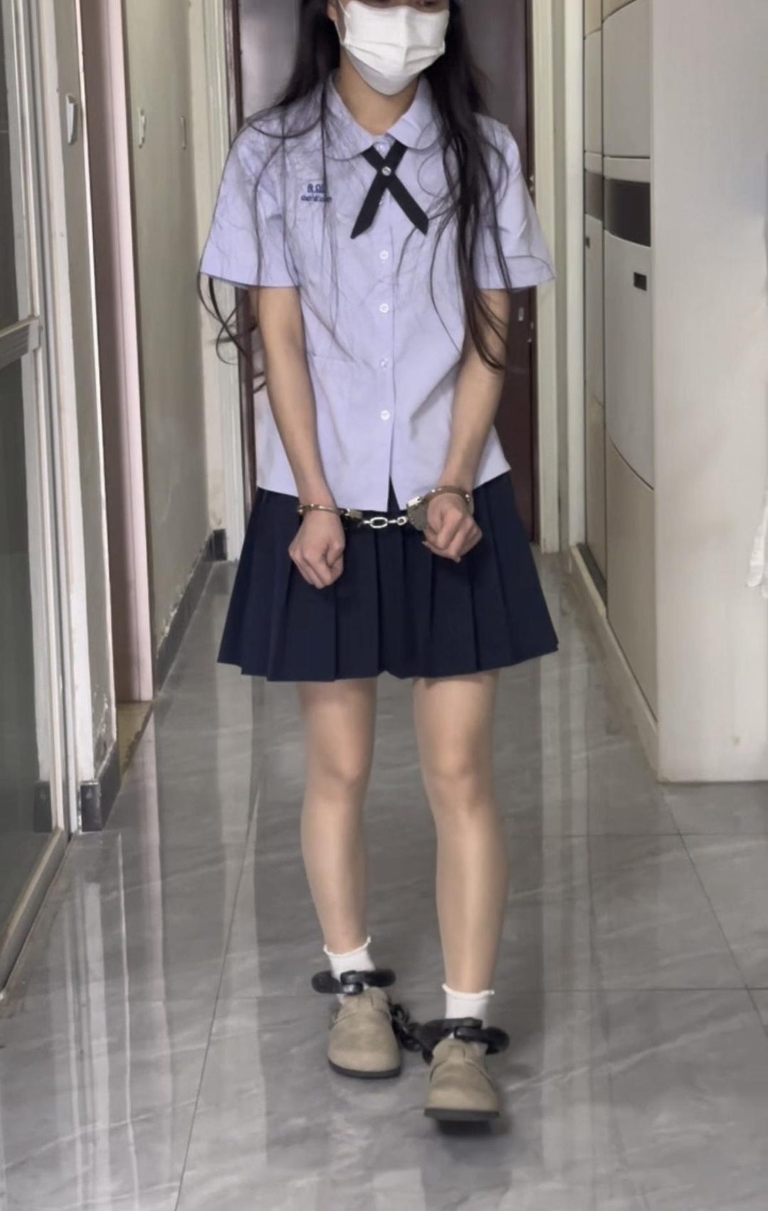 袜里丝JK学妹的镣铐测评-小白袜包肉丝-四副脚镣测评-6