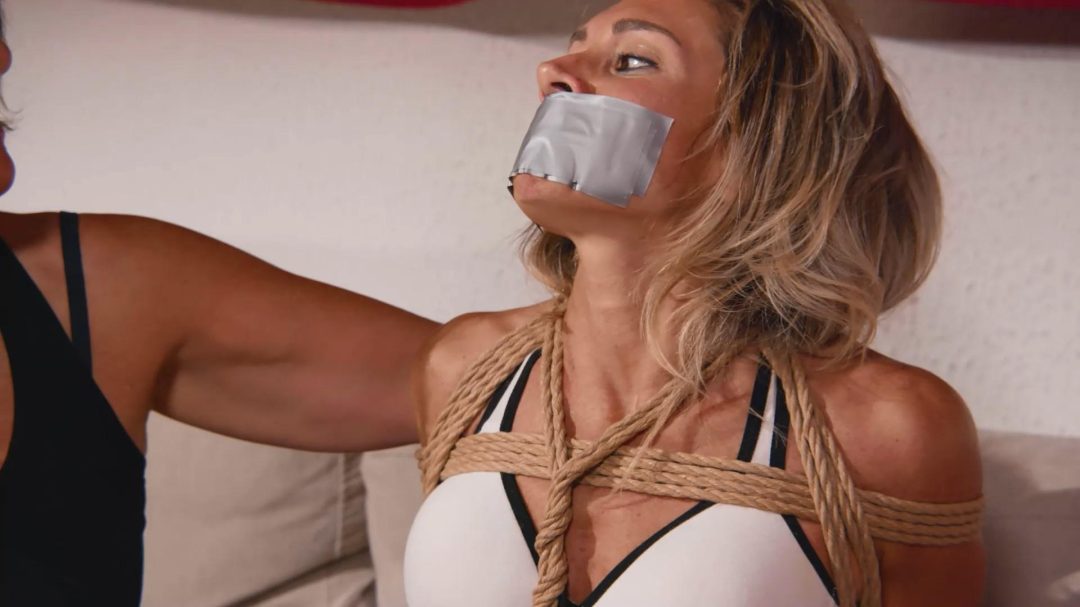 Layla Mia and Eleonora - The dirty duo and the uncondescending blonde 1080p-6