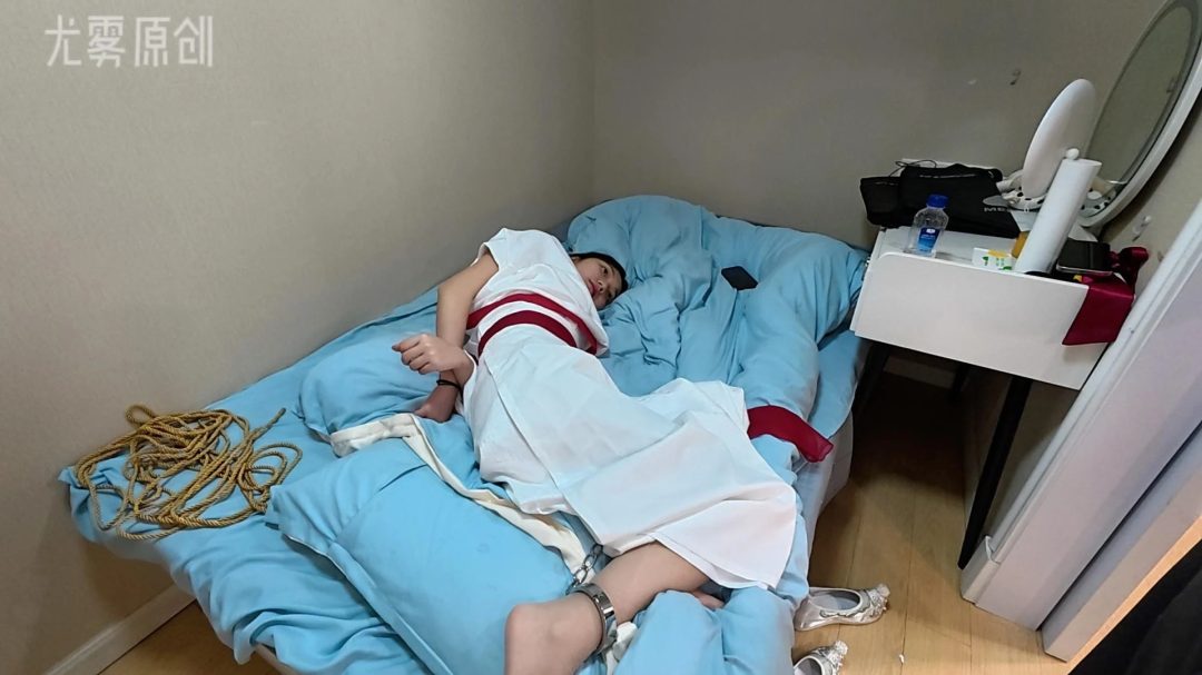 小尤被粉丝入室调教-5