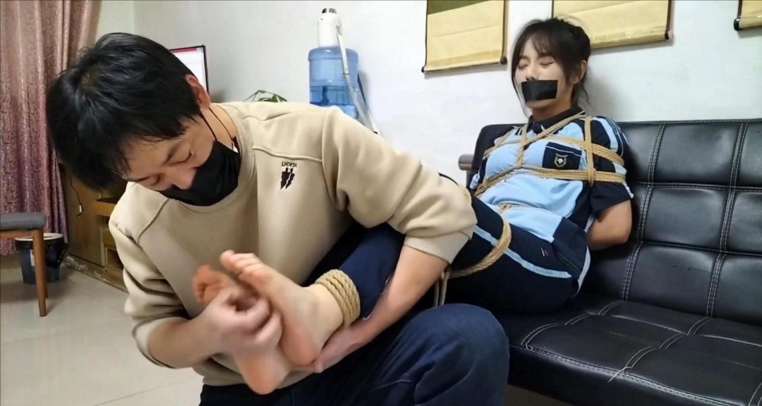 学生蝴蝶 日式反绑 学生 水手服 堵嘴挠痒西式 直臂并肘 股绳-3