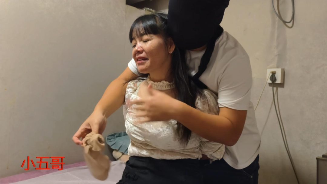突然的一次KB（肉丝换成原味黑丝塞嘴）-2