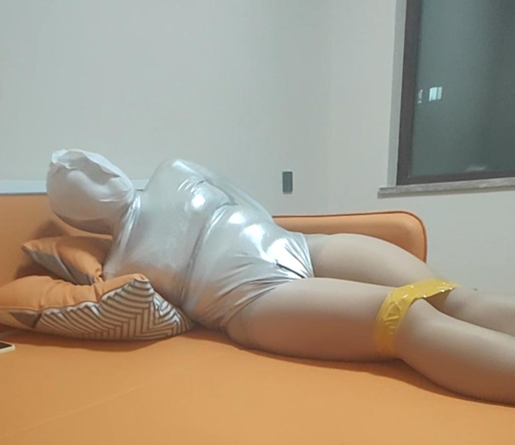 泳帽惨烈窒x调教，媳妇挣脱胶带，崩溃痛哭，晕厥失败-2
