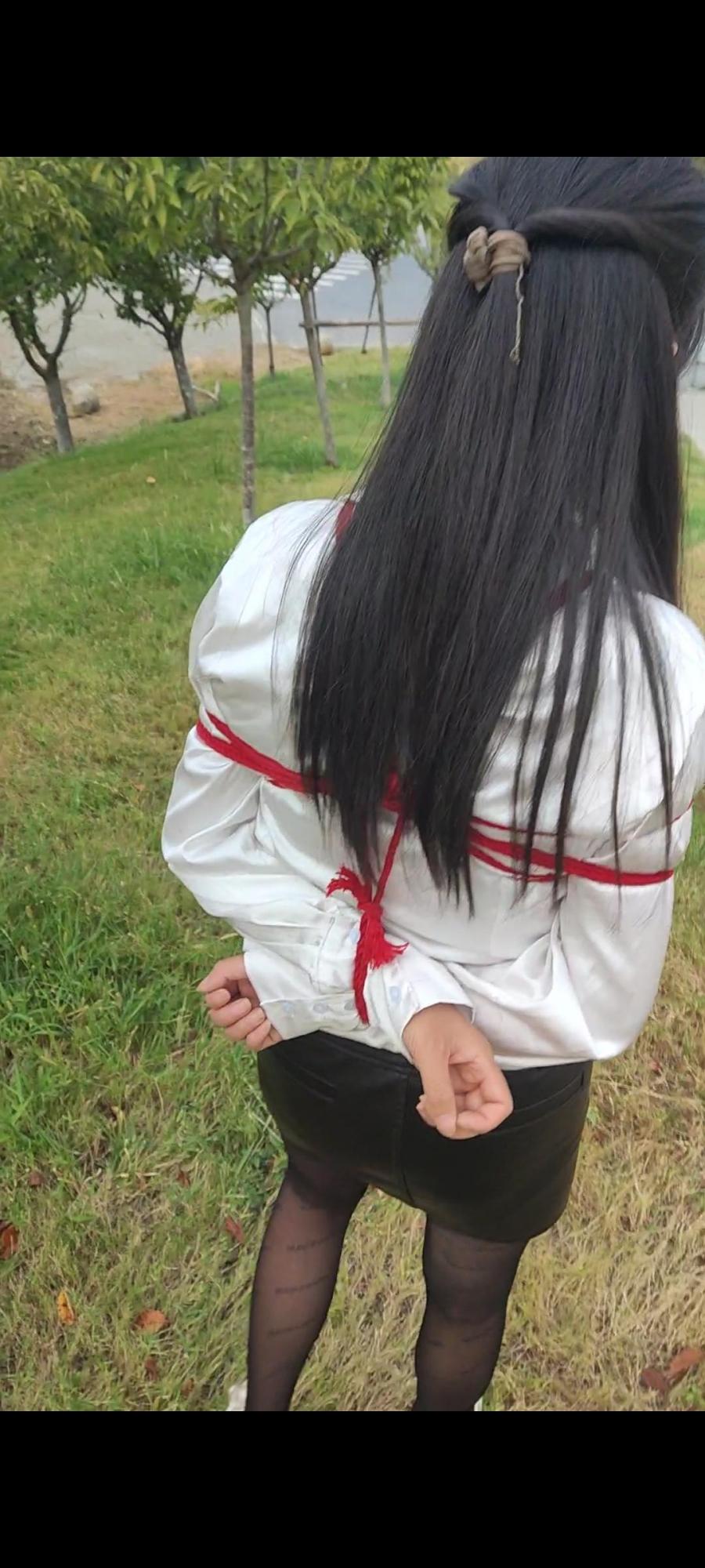 白天 户外捆绑-1
