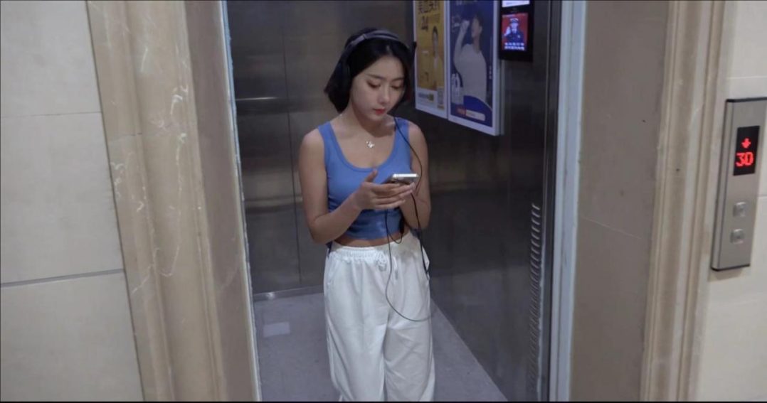 美束映画定拍 捆绑小丁 紧身背心白棉袜运动鞋 麻绳勒嘴,套头挣扎-3 美束映画定拍 捆绑小丁 紧身背心白棉袜运动鞋 麻绳勒嘴,套头挣扎-3