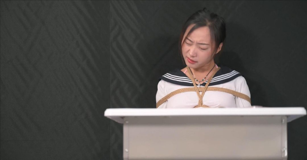 萱萱学生装KB阅读，读不好打屁股-1