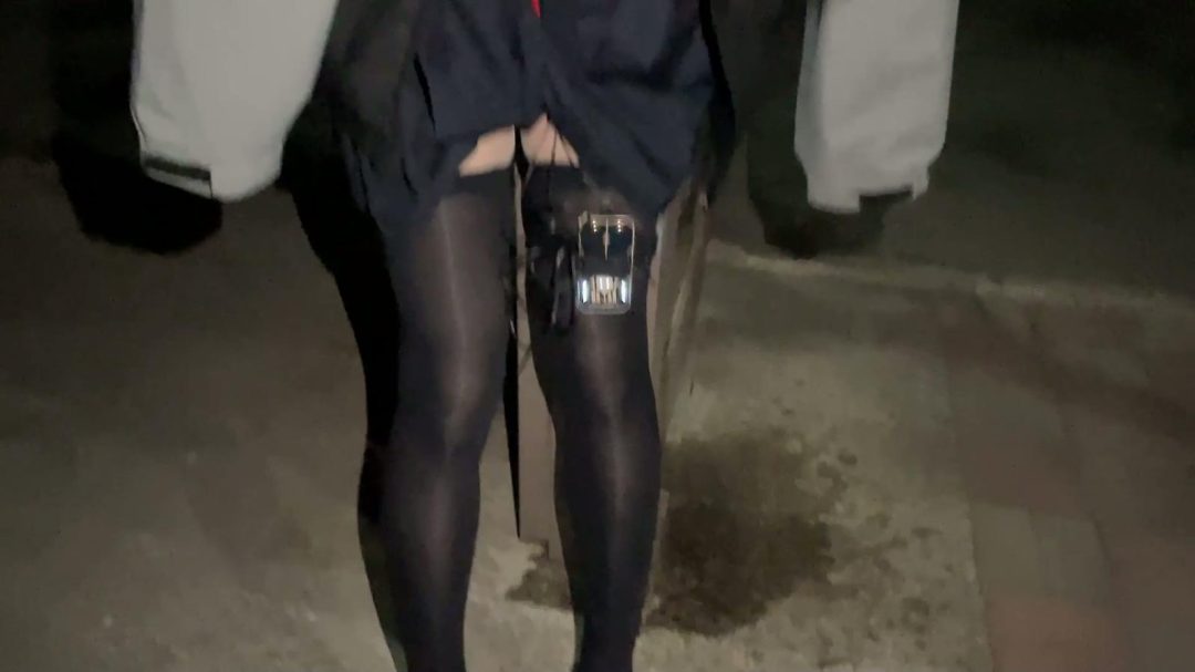 黑丝JK水手服伪娘，龟甲缚后手体验户外伪街郊狼电击-4