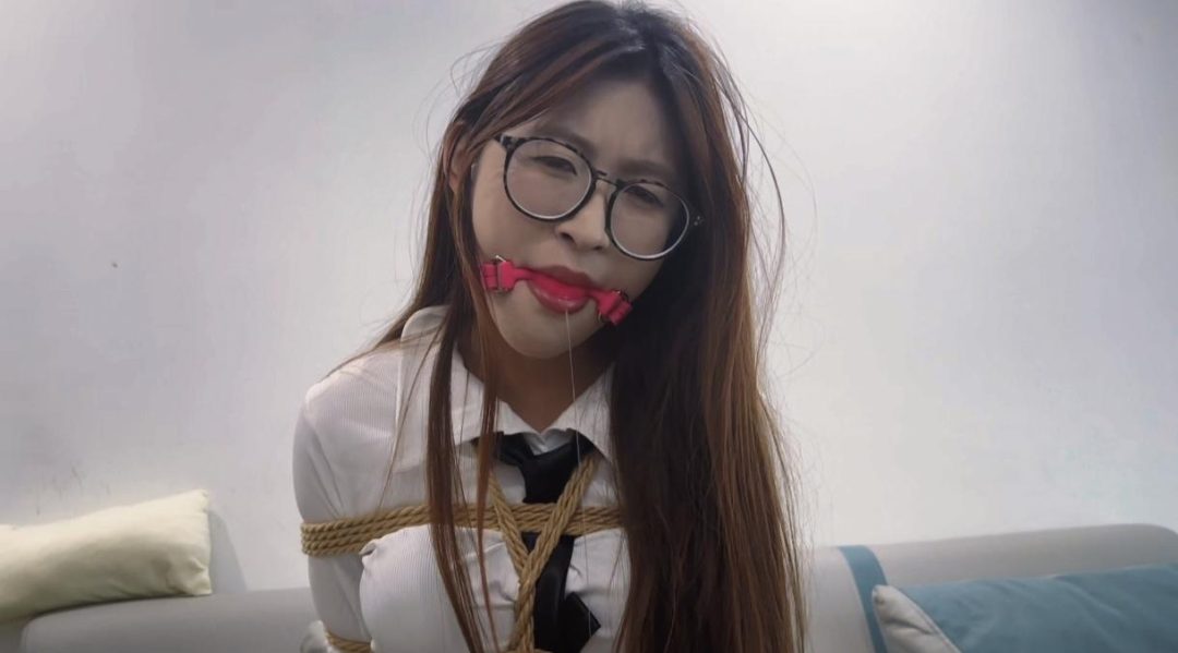 《女秘书》口球➕放置+极品丝足+麻花腿+剧情➕娇喘吁吁 口水直流羞耻感爆满 想吐又吐不出来 呜呜声回荡整个房间-6