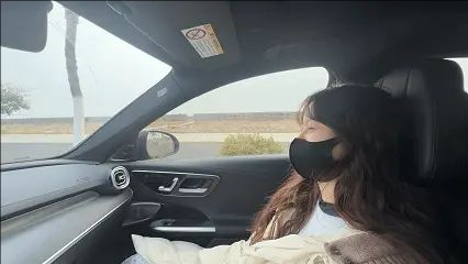 路边搭顺风车被捂晕，车上tk折磨，人来人往，路人也参与了进来-7
