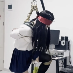 JK过膝袜妹妹的吊缚调教