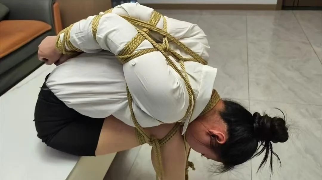 绳模刘娜的故事之一绳模应聘-7