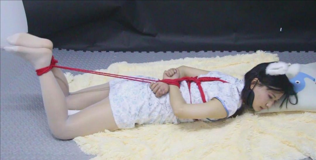 白白尖尖耳朵、白丝美腿……魅狐蒙难记……(秀秀出演）-5