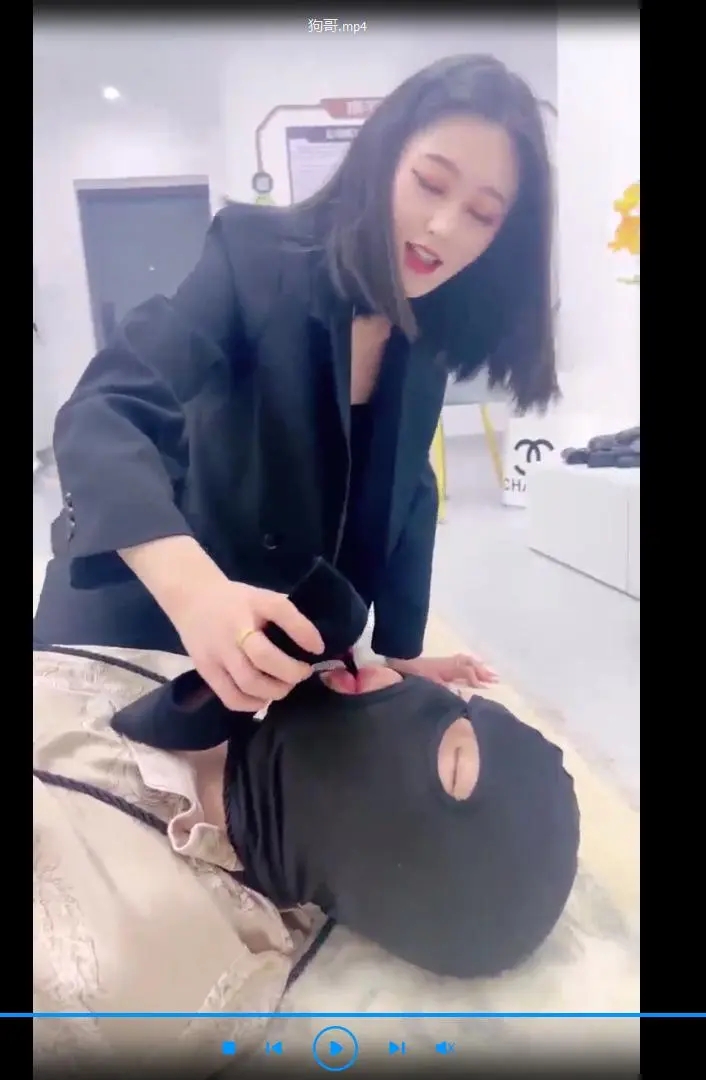 【狗哥和小艾】 剧情 女经理的调教-1