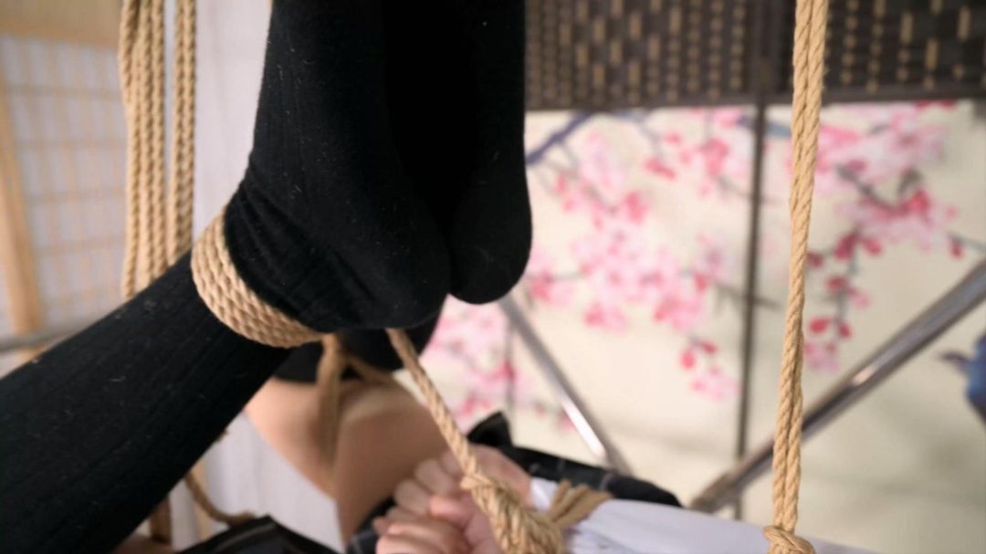 如何防止睡觉时滴落一脸口水--刑床、JK、悬吊、戒尺、TK、口球、鞭打-4