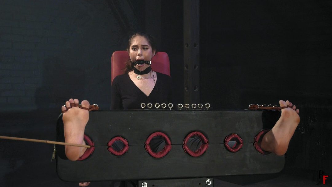 Leya dominates Elisara by whipping soles and enjoys her new role-2 Leya dominates Elisara by whipping soles and enjoys her new role-2
