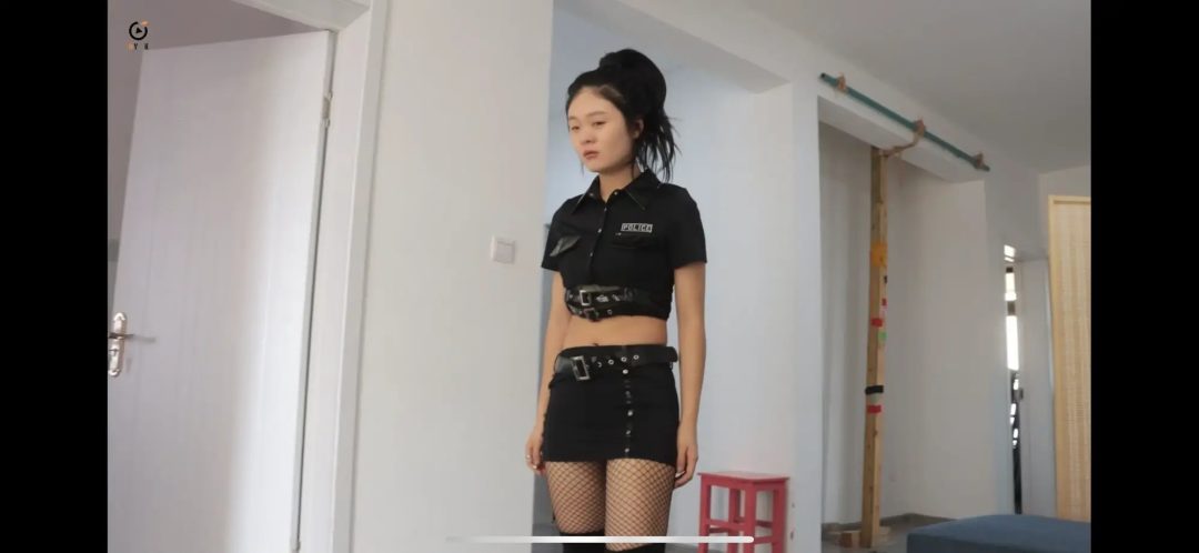（得意客绝版模特）检察官菲儿遇难tk改造调教记-1