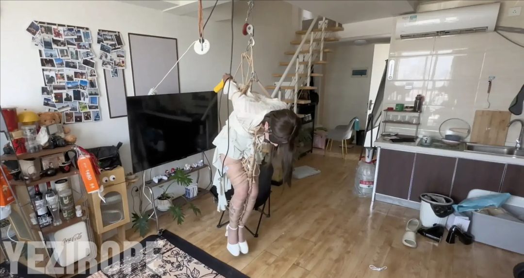 野子自缚小课堂第二集｜12cm高跟白裙后直臂高手吊缚，痛得不能动弹-4