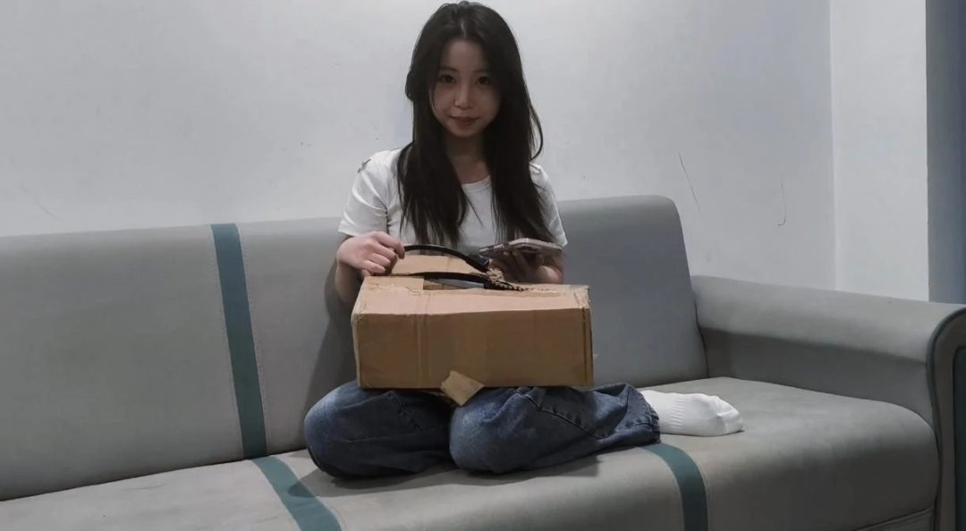 （赌约2) 白袜篇 白嫩嫩的小脚非常可爱-1