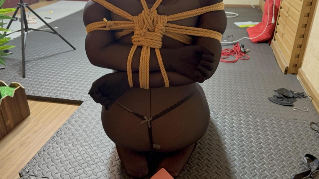 【悦感日记】老板娘再次挑战紧缚，调J到崩溃求饶-4
