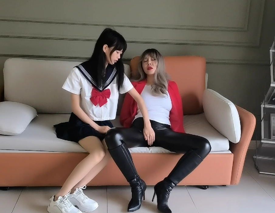 穿皮裤长靴的女老师被腹黑女学生玩弄，百合，女女调教-3
