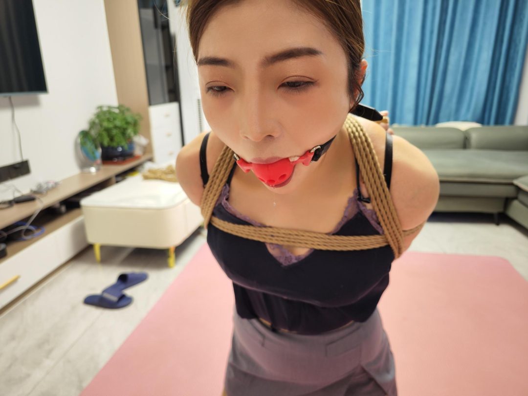 佳佳m腿立吊-5