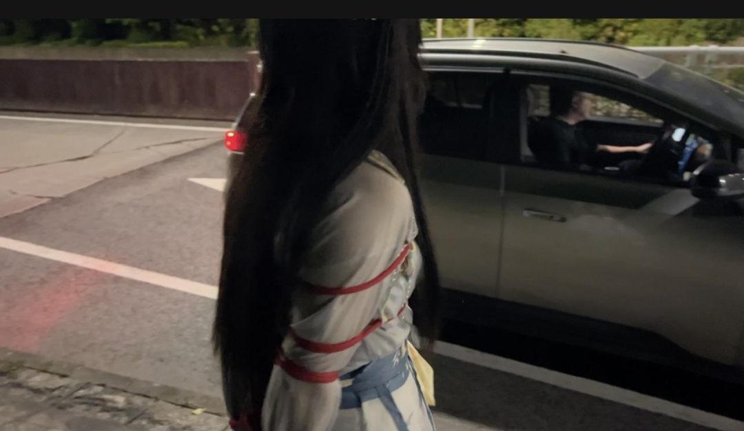 桃花岛原创之户外捆绑第二弹(桃花汉服被缚露出之仙女沦为路人观赏的剑婢!)-5 桃花岛原创之户外捆绑第二弹(桃花汉服被缚露出之仙女沦为路人观赏的剑婢!)-5