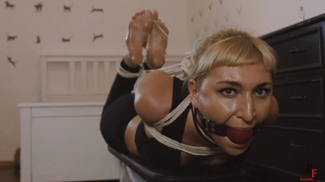 Gadya is hogtied tightly-3 Gadya is hogtied tightly-3