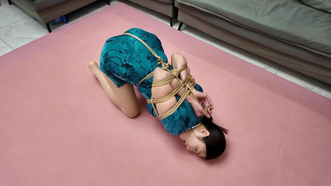 佳佳后手观音M腿展示-4