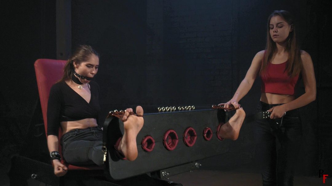 Leya dominates Elisara by whipping soles and enjoys her new role-3 Leya dominates Elisara by whipping soles and enjoys her new role-3