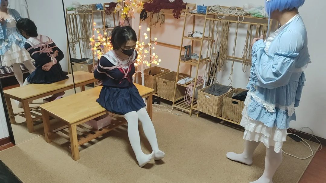 【秃鹫】水手服日式紧缚进入真空床体验-4