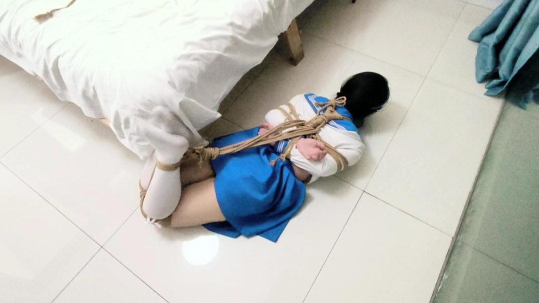 【八月の绳】紧缚状态下的移动能力状态——子鹿-9
