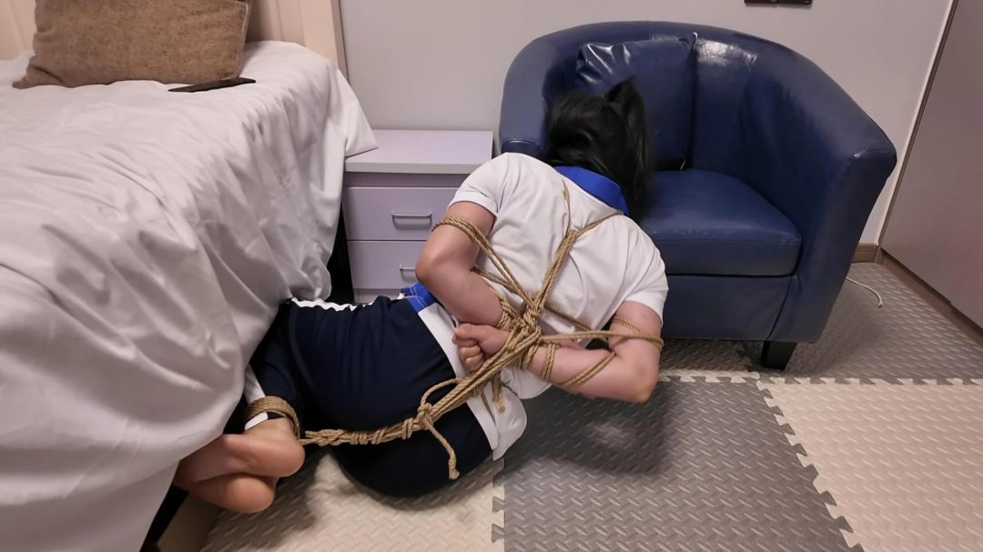 小遥的故事之五花床上捆绑-14