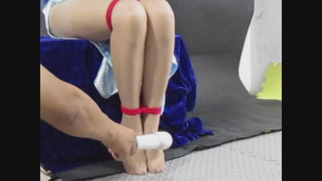 坐缚、鞭脚（月儿）……168大学在读月儿旗袍肉丝、心跳体验后手观音紧缚-2