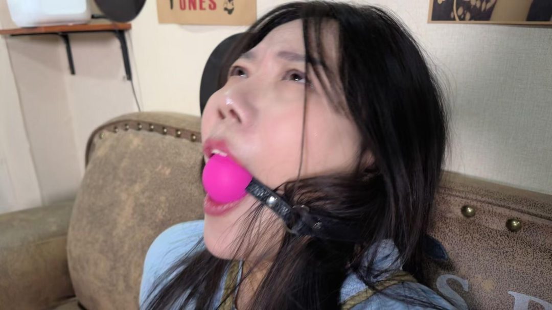 《母子剧情》少妇遇到意外绳艺捆绑-9