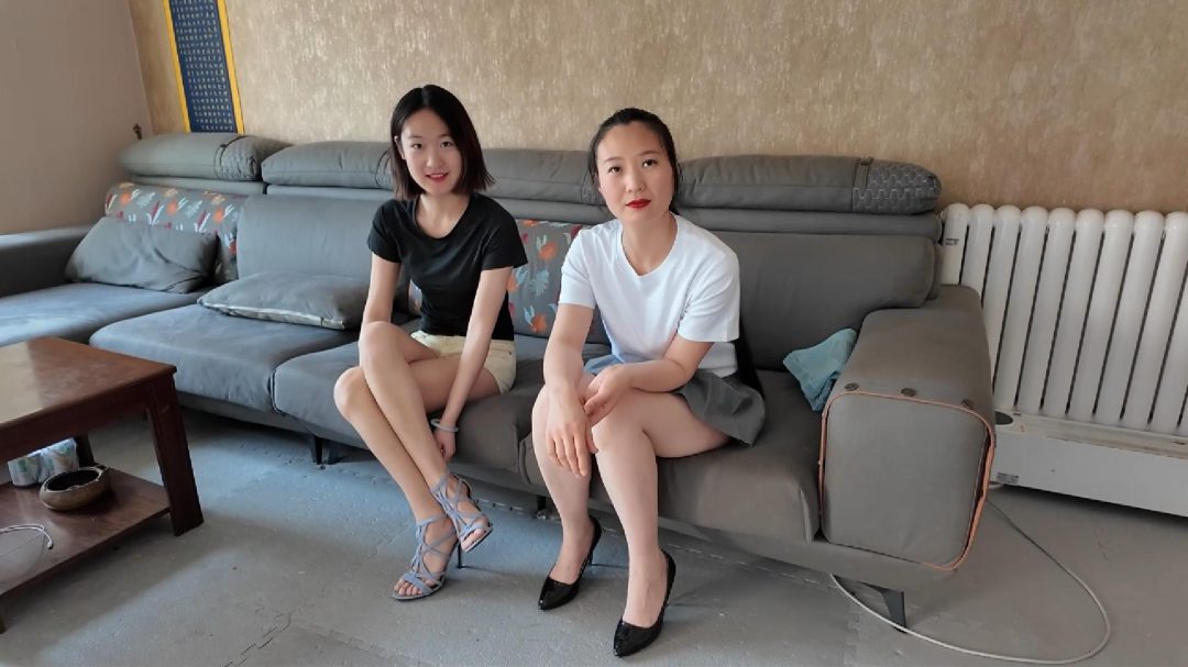 一绳所爱工作室定拍 姐妹花参观绳艺体验店（上） 紫涵&晓晓两姐妹慕名而来绳艺体验店，1米7大长腿绑着绳子到处逛+铁链紧缚-1