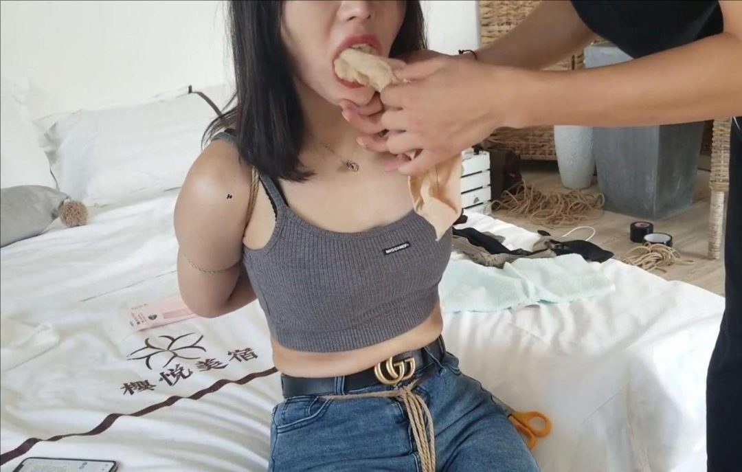 奥特曼也很酷：梦怡牛仔裤严厉堵嘴（上）-1