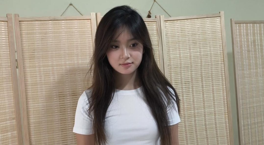 （昏迷的小芮）小芮应聘模特 反被 黑公司 M晕 卖掉 气质超好！肤白貌美大长腿~-1