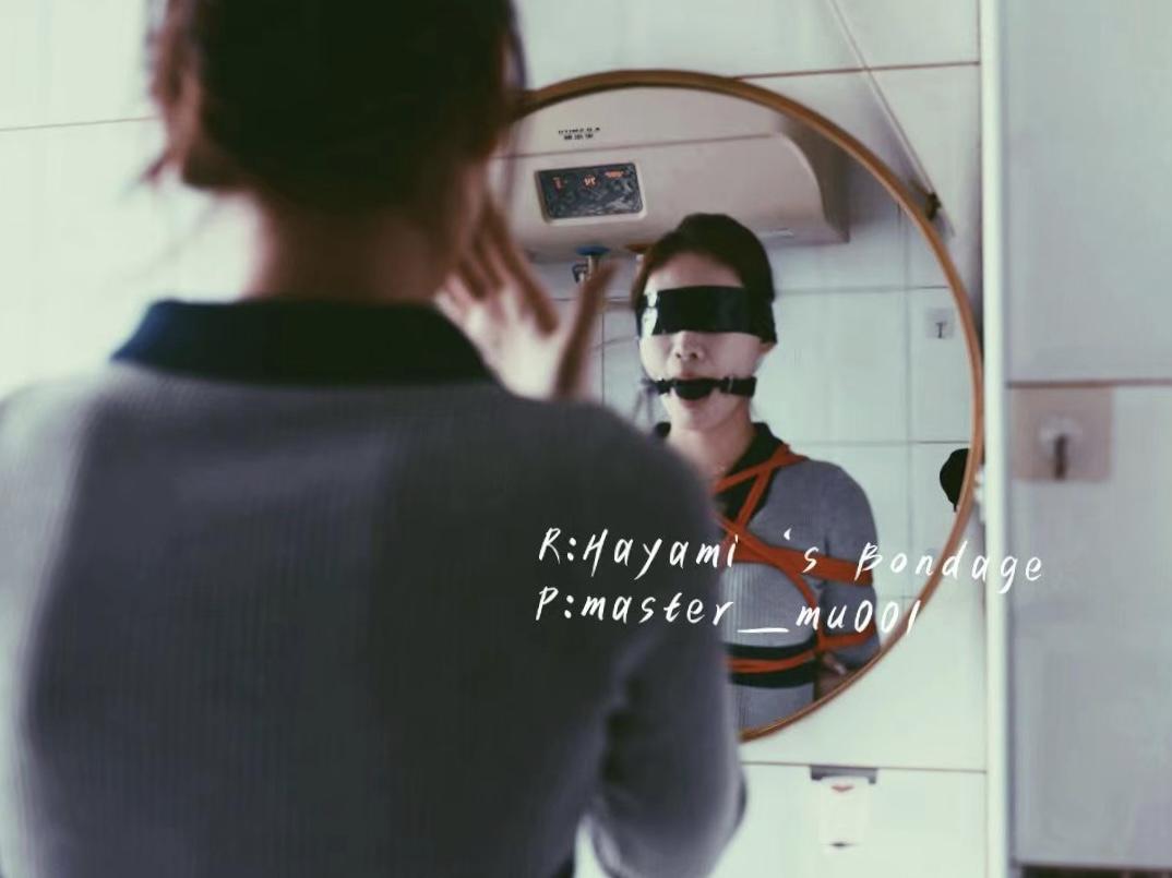 174大长腿女生小Y体验，黑牛仔马丁靴，单腿吊，简易驷马，口球，很有气质的小姐姐。-4