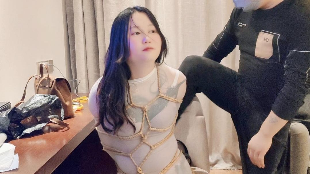 睡衣女孩的全包龟甲挣扎-2