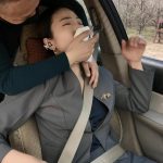 女经理车内捂晕二