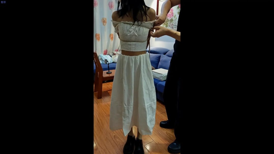 【墨色】172小月 两身衣服捆绑挣扎➕tk-7