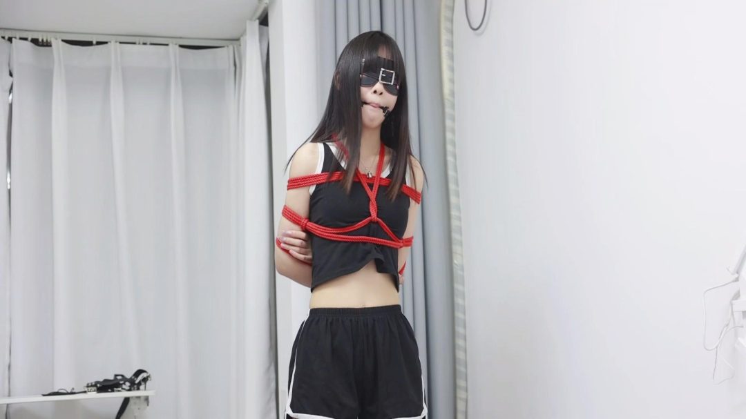 【中二病】绳缚与镣铐，赤脚与高跟-7