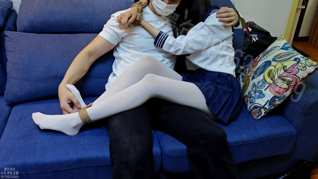 jk少女 抚摸腿足 tk挠痒下 白丝-2