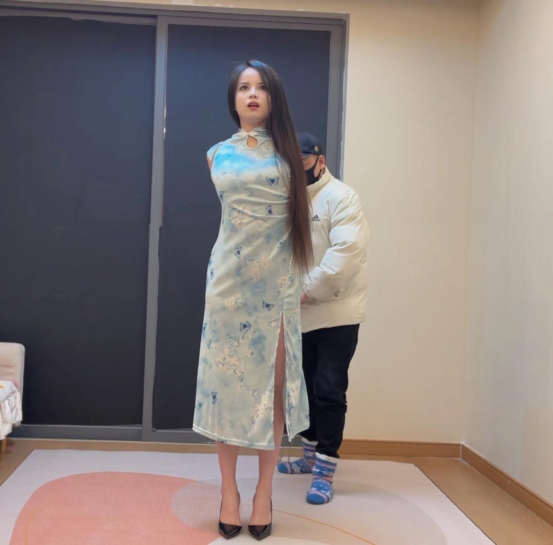 旗袍直臂五花轻松一刻玩一下-1
