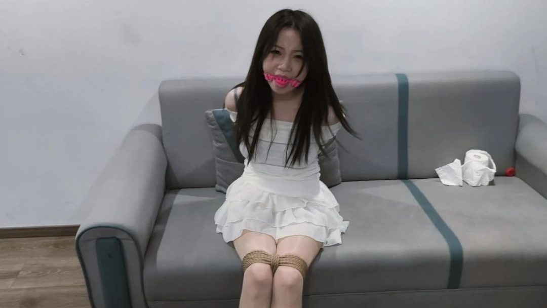 《债》 紧缚直臂清纯美女 因偿还能力不够 被债主找上门tk-5