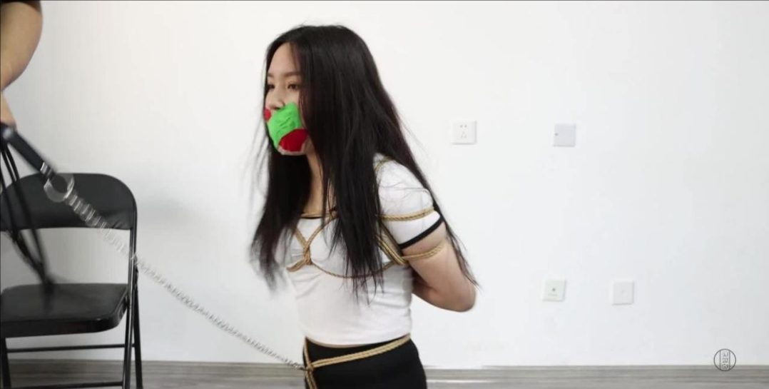 特殊的计划之女海王的悲剧 生活中,总有这样的一类人,凭着自己出色的外貌去谈多个对象,带着目的去谈恋爱,一旦男方不能满足她的目的时,就甩掉,重新找一个,这样的做法让美女一时爽,但要被男人惩罚会更爽!-4 特殊的计划之女海王的悲剧 生活中,总有这样的一类人,凭着自己出色的外貌去谈多个对象,带着目的去谈恋爱,一旦男方不能满足她的目的时,就甩掉,重新找一个,这样的做法让美女一时爽,但要被男人惩罚会更爽!-4