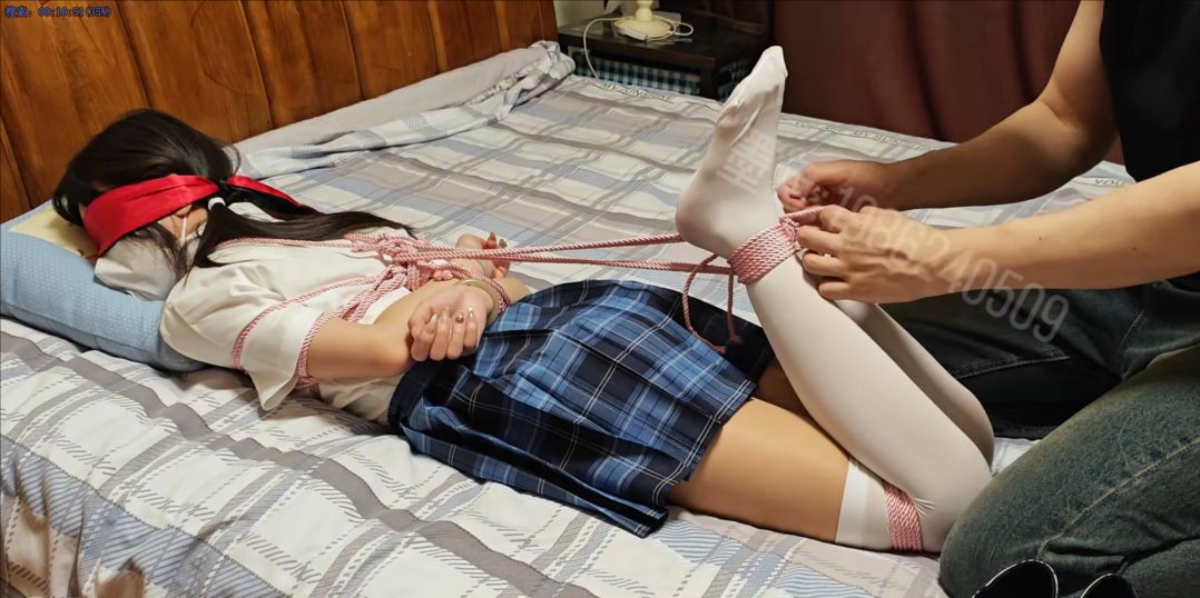 jk白色过膝袜驷马放置-3