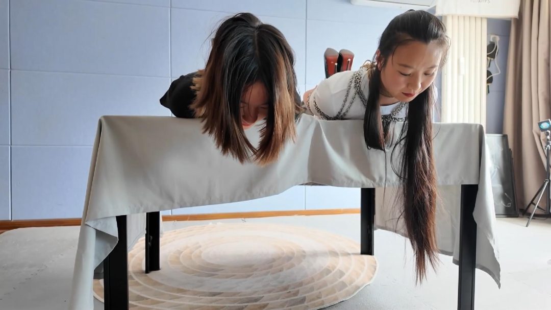 一绳所爱工作室定制 姐妹花参观绳艺体验店（下） 难度升级 紫涵&晓晓两大美女高跟美腿+驷马紧缚+绳艺访谈+口塞堵嘴-8