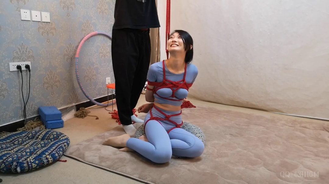 苏樱 瑜伽服训练 尝试吊绑-7